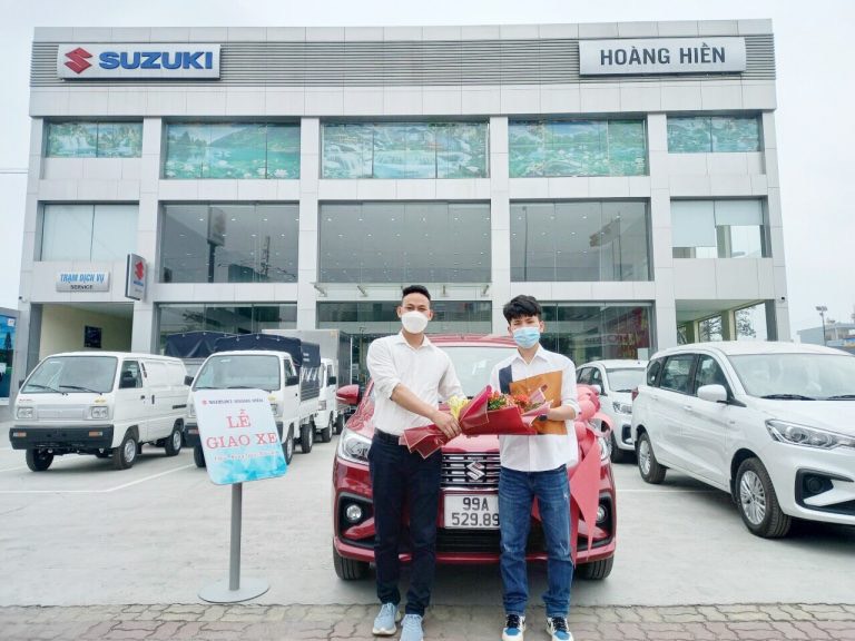 Bàn giao xe tại đại lý Suzuki 3S. Đại Lý Uỷ Quyền Suzuki Việt Nam
